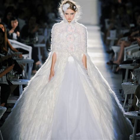 robe de mariée haute couture chanel|Les plus belles robes de mariée Chanel haute couture.